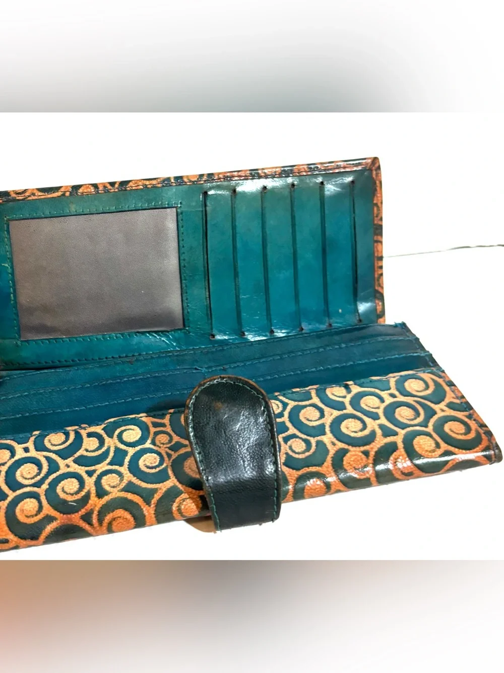 Vintage Leather wallet in blue and Brown